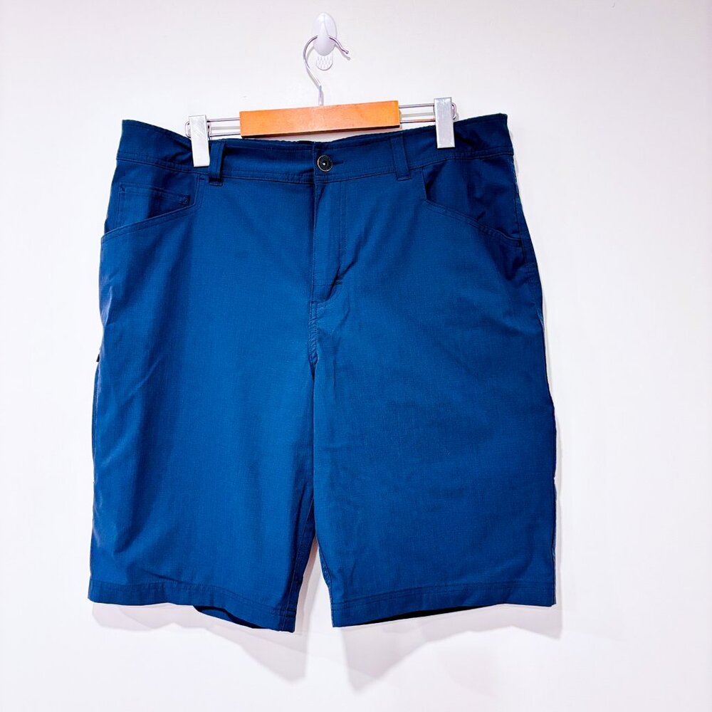 BC CLOTHING | Navy casual recycled polyester‎ shorts | Men’s 36 *